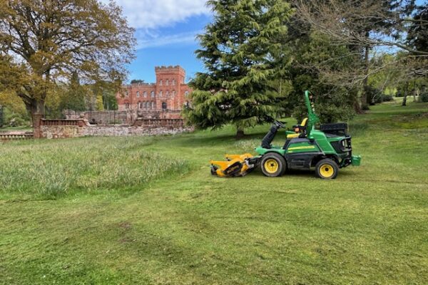 Professional Grass cutting Shropshire